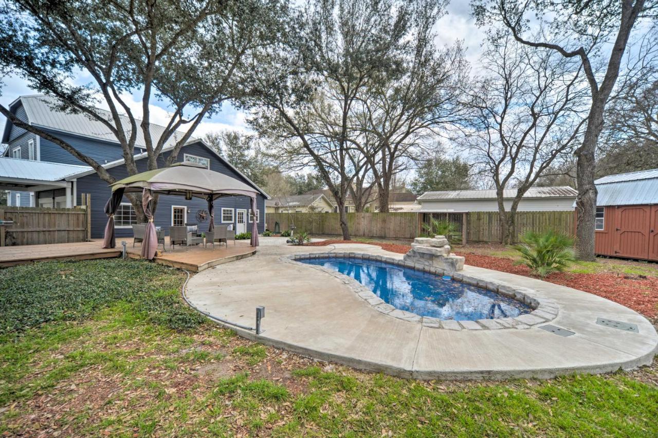 Spacious Abode, Walk To Texas Heroes Square! Gonzales Eksteriør bilde