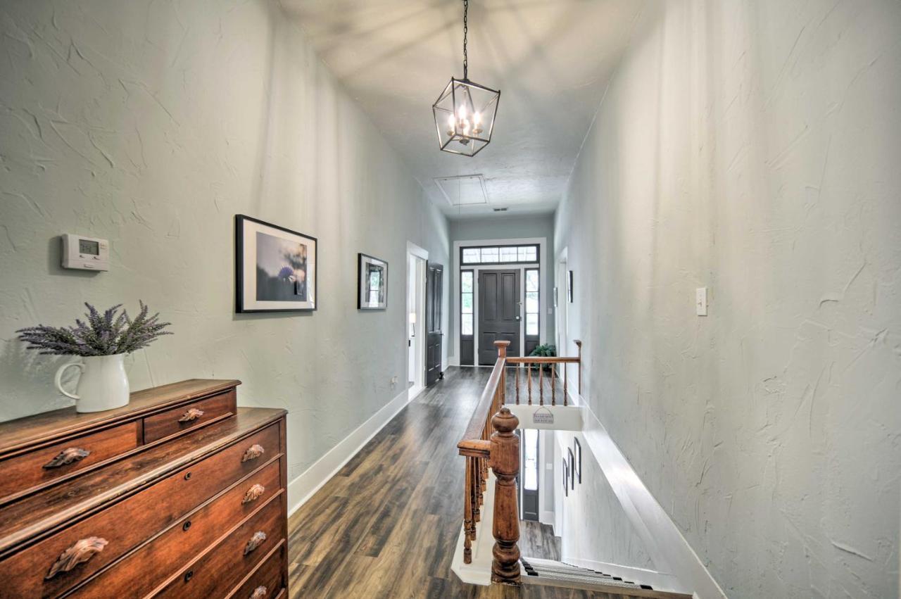 Spacious Abode, Walk To Texas Heroes Square! Gonzales Eksteriør bilde
