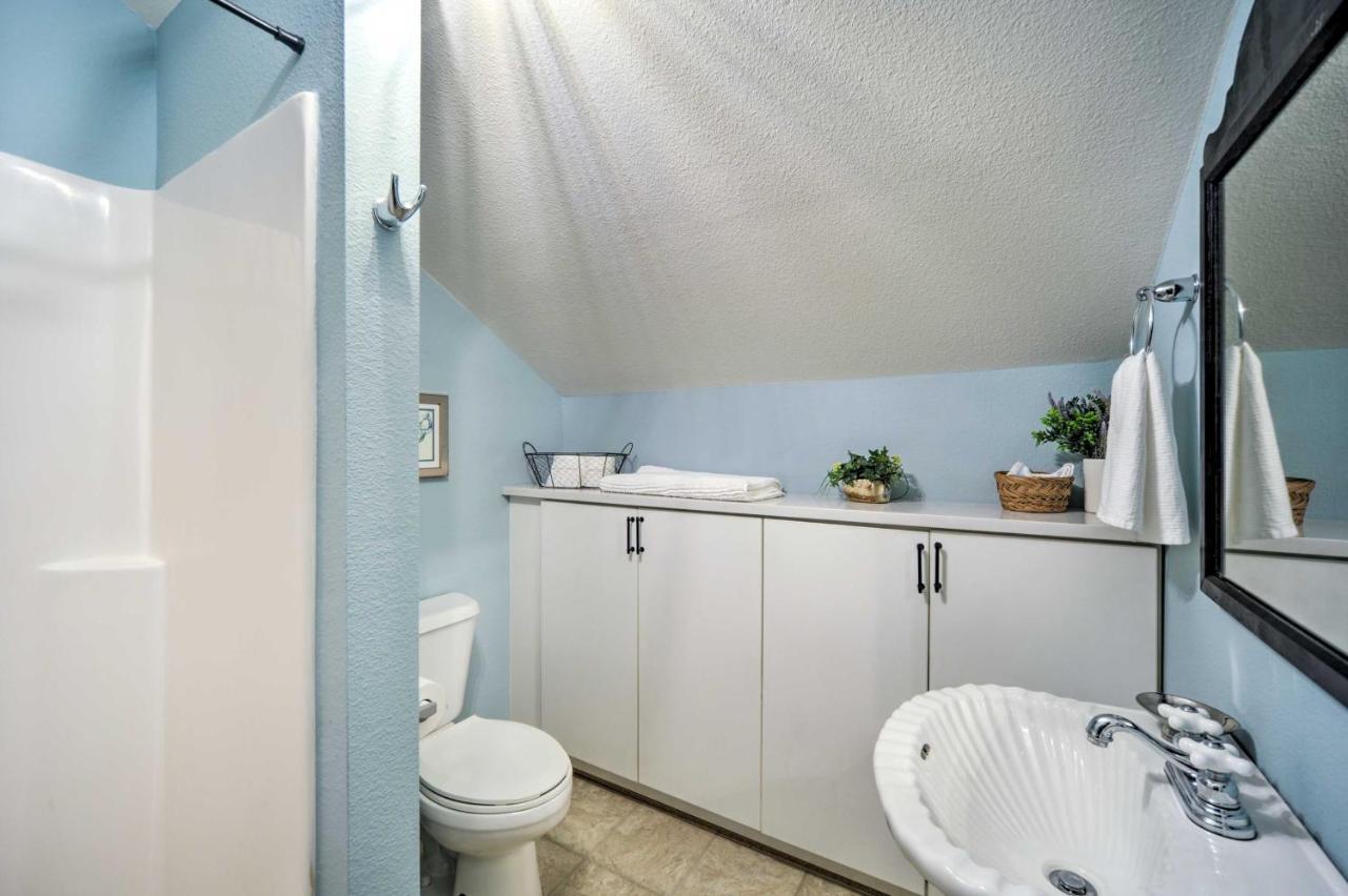 Spacious Abode, Walk To Texas Heroes Square! Gonzales Eksteriør bilde